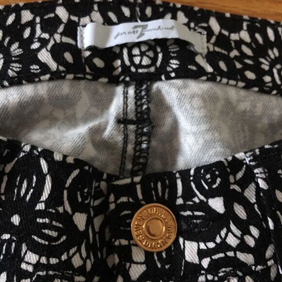 — 7 For All Mankind — Low-Rise Jeans 25✨HOST PICK✨ - Picture 6 of 7